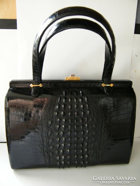 Very nice crocodile leather handbag with wallet and mirror