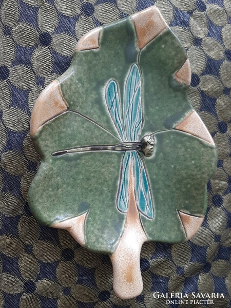 Dragonfly ceramic bowl - leaf shape
