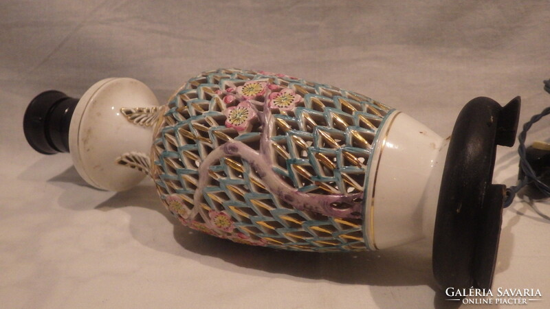 Openwork porcelain table lamp hand painted