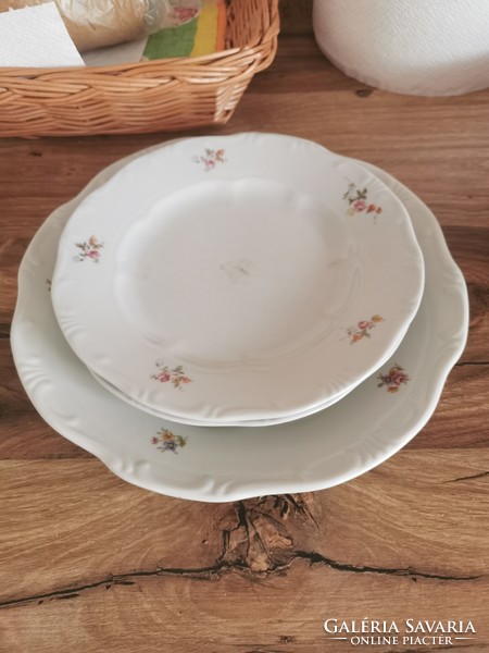 Zsolnay porcelain plate set