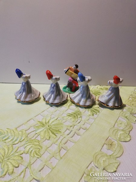 Beautifully painted Russian, Dulevo porcelains, 4 dancers and an accordion player