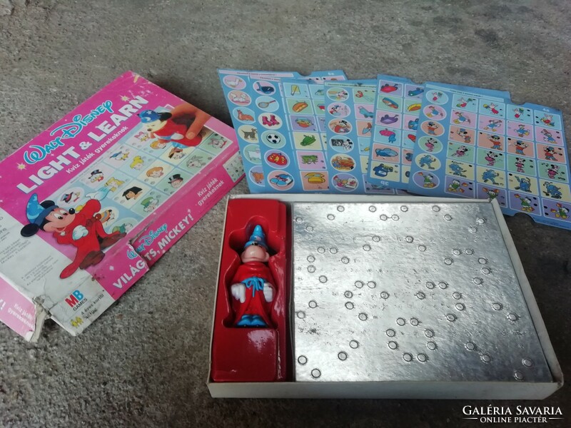 Mb games walt disney light lear game is in the condition shown in the pictures