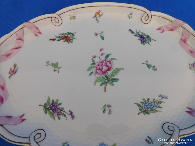 Herend victoria, papillons et fleurs antique ribbon bowl!