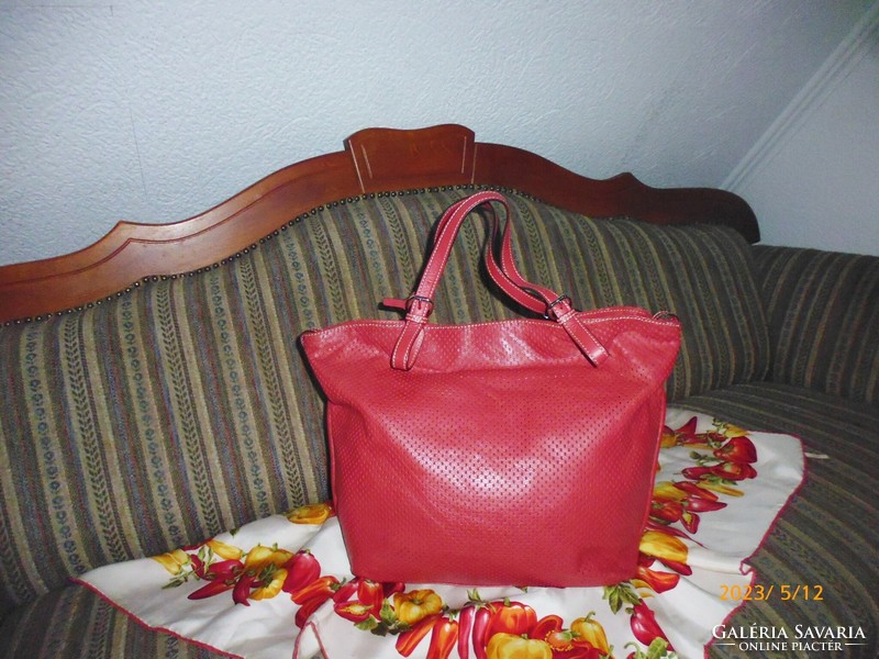 Escada ..Women's premium genuine leather beautiful bag ..