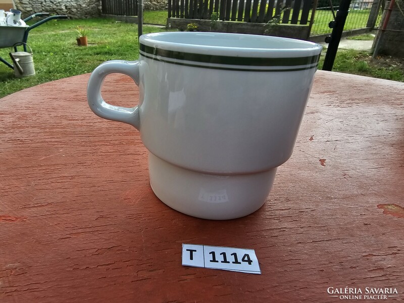 T1114 lowland green striped mug, slightly calcareous inside