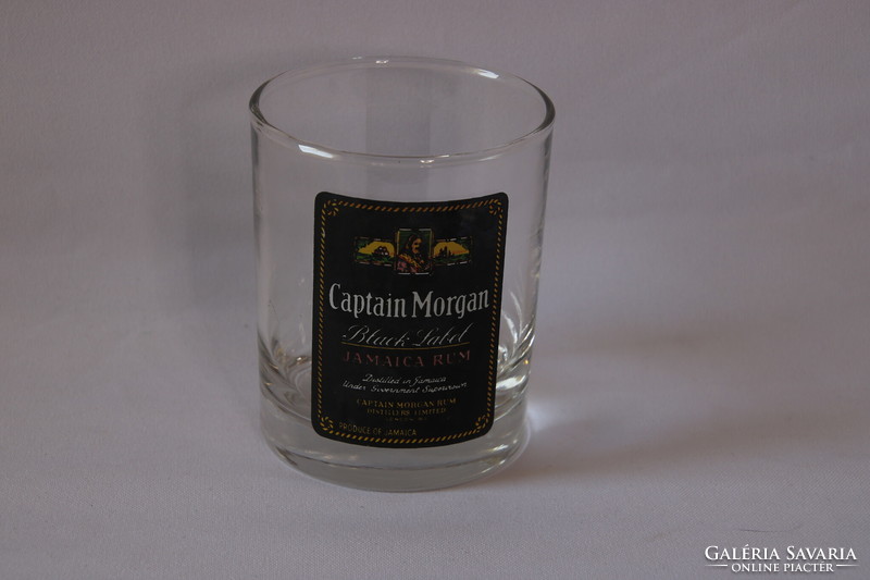 2 whiskey glasses captain morgan, john power