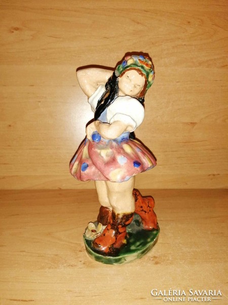 Gyönyörű, Endrő Margit táncoló mázas kerámia menyecske figura - 20 cm magas (po-2)