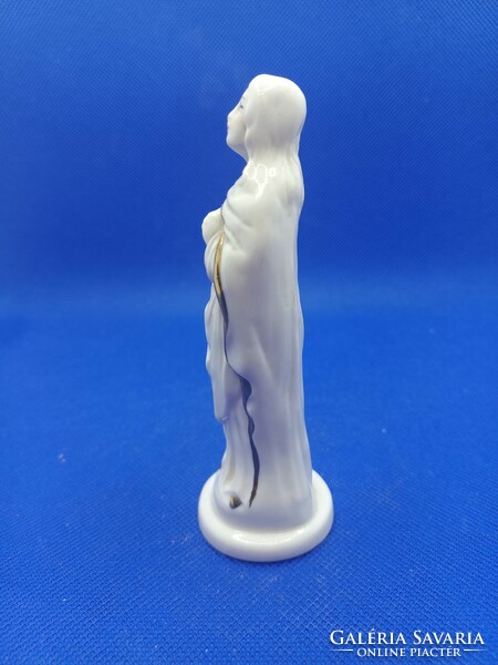 Aqumcum porcelain statue of Mary