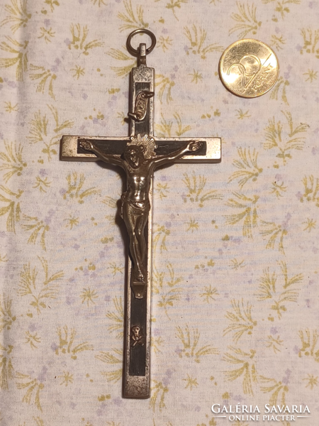 Swabian cross can be hung on the wall with a wooden insert
