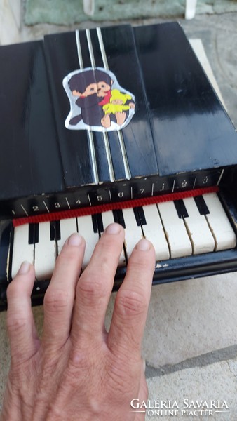 Retro játék zongora régi baby piano működő