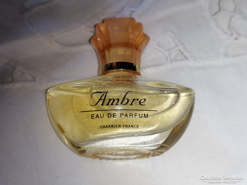Nagyon ritka, vintage AMBRE Eau de Parfum a Charrier France-tól  Mini 5 ml, tele van