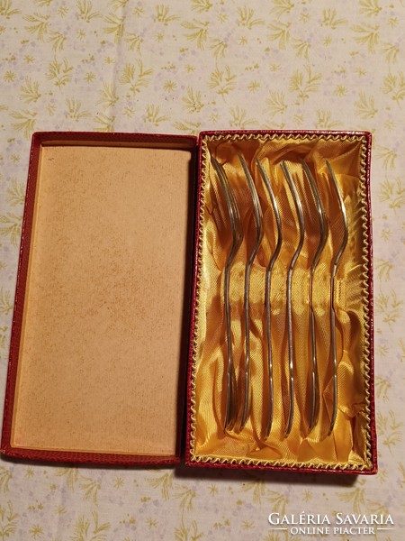 6 alpaca cookie forks in a box
