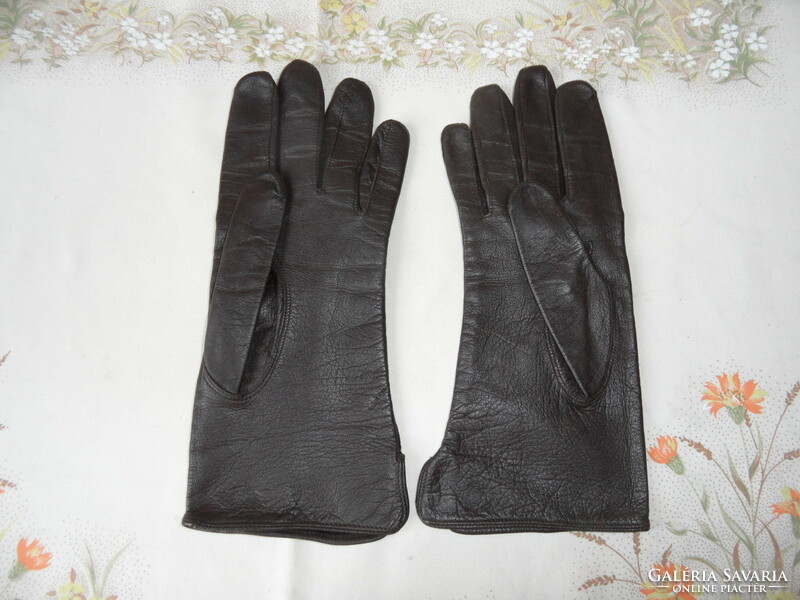 Brown leather women's gloves