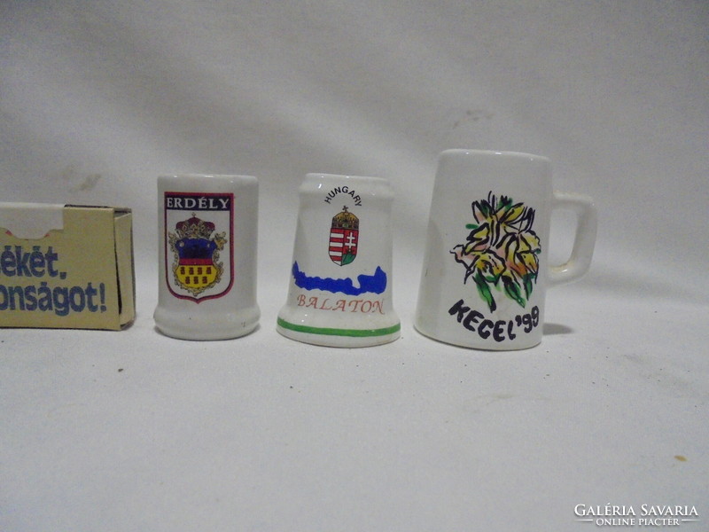 Három darab mini söröskorsó, szuvenír - Balaton, Erdély, Kecel - együtt