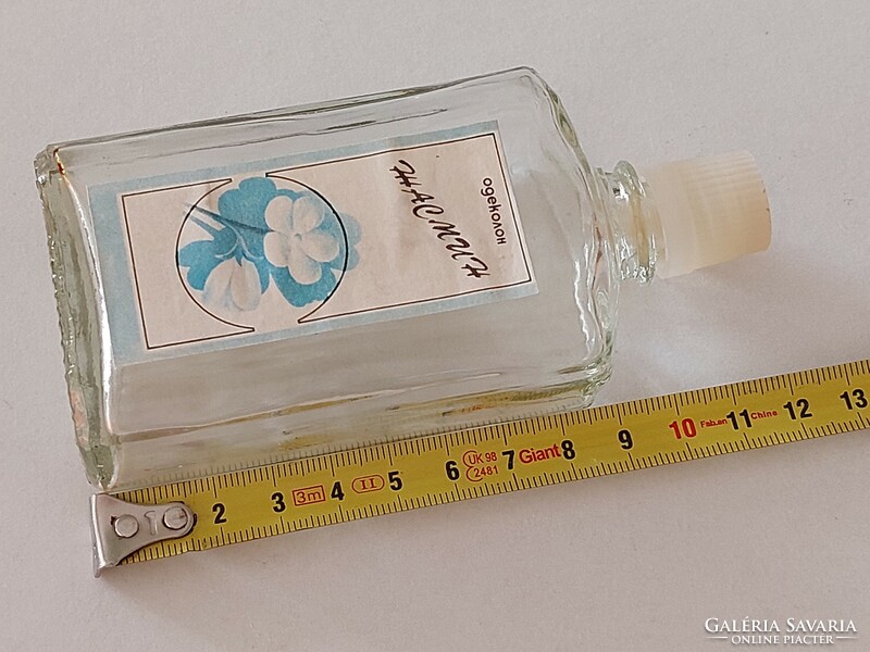 Régi orosz kölnis üveg címkés retro parfümös palack