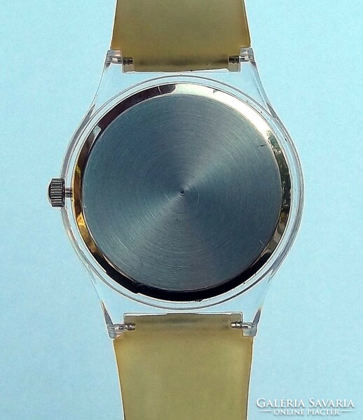 Retro women's design wristwatch