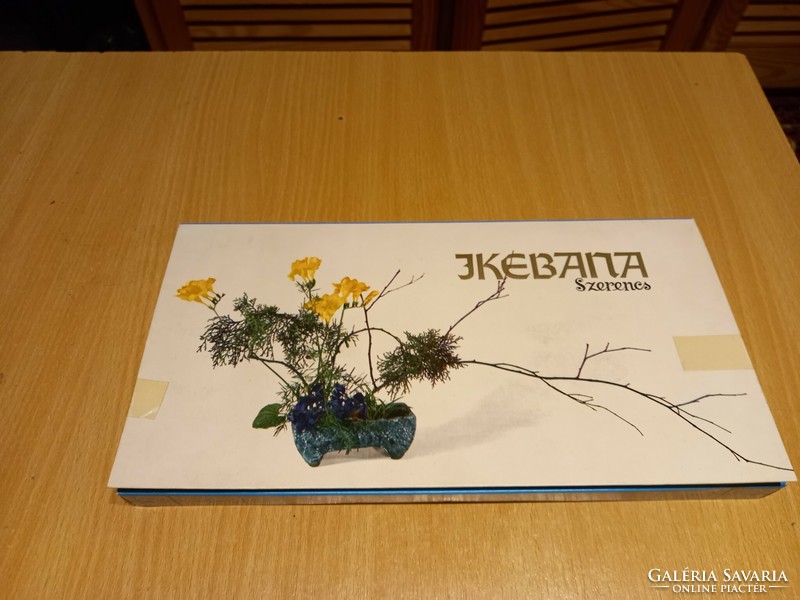 Ikebana box of lucky bonbons