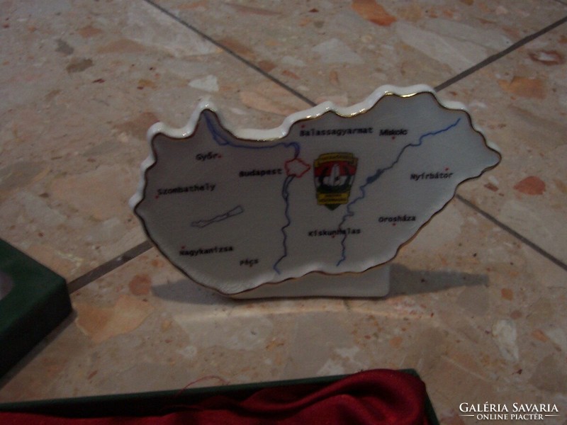 Határőrség ritka országtérkép porcelán díszdobozában