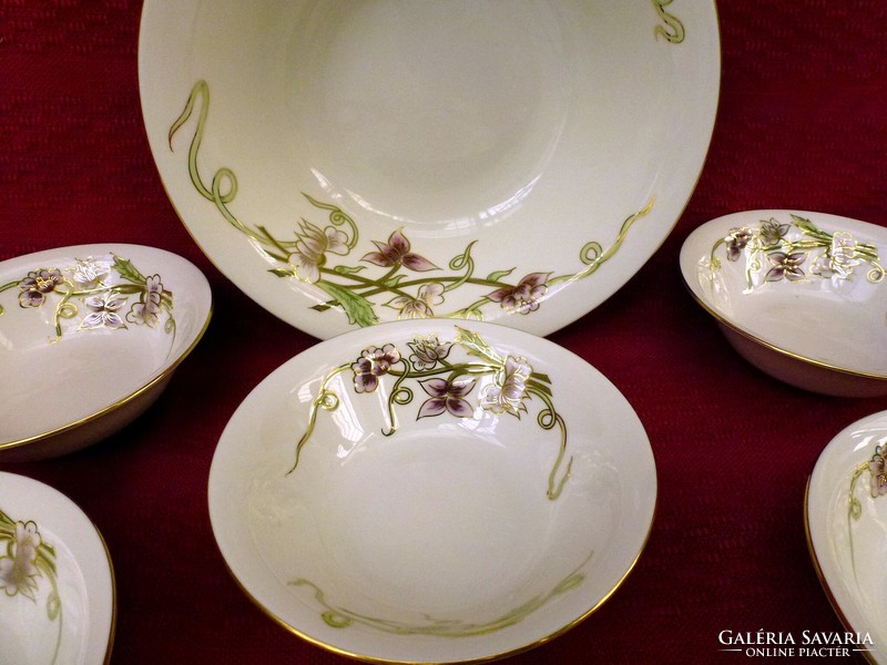 Zsolnay porcelain 