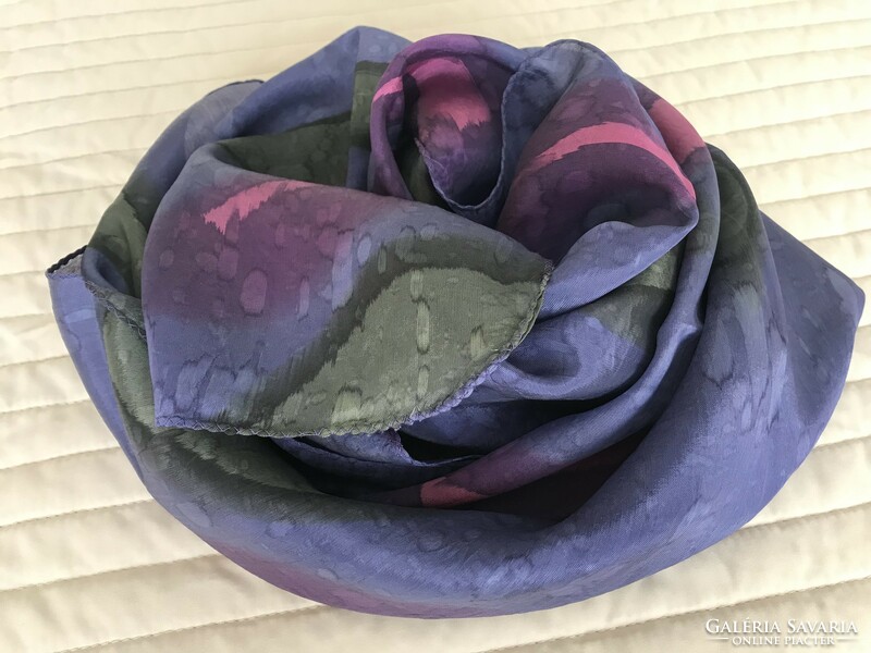 Hand-dyed silk scarf with beautiful colors, 99 x 98 cm