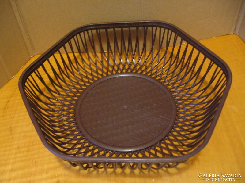 Retro brown plastic bread basket, fruit basket