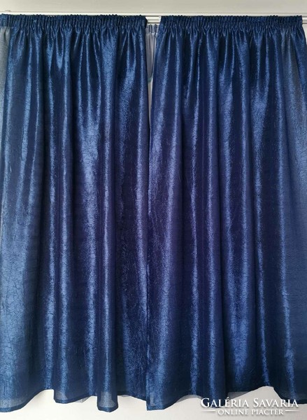 Blue and aqua green patterned curtain with crumpled satin blackout is new