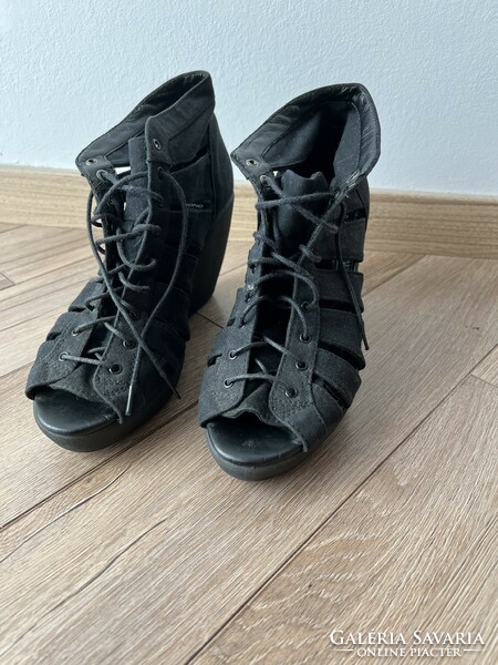 Vagabond full sole black canvas sandals