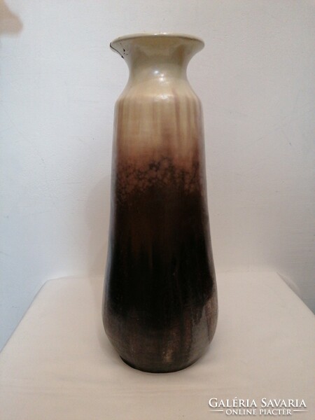 Ceramic vase by éva Bod (damaged)