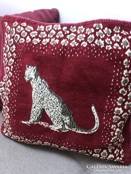 Antique tapestry decorative cushion covers with double-sided cross-stitch cheetah pattern 2 pcs