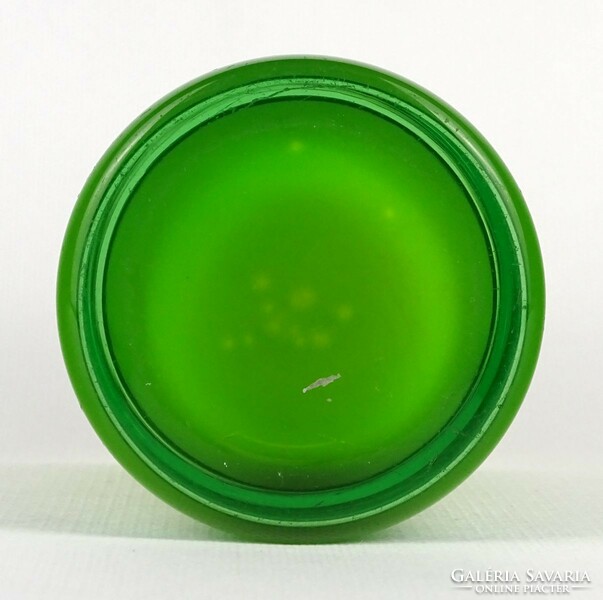 1O227 Régi zöld fújt skandináv üveg váza 15 cm