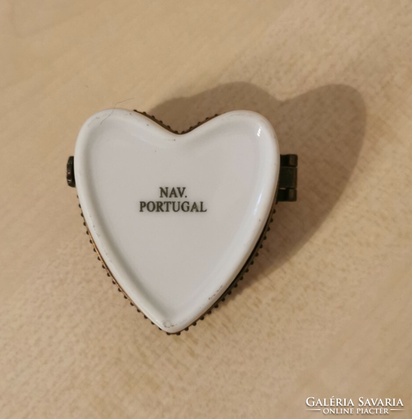 Heart-shaped porcelain jewelry holder Portuguese design