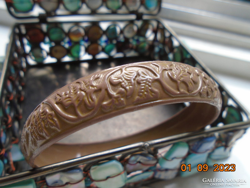 Embossed leaf pattern, milky coffee colored enamel bracelet