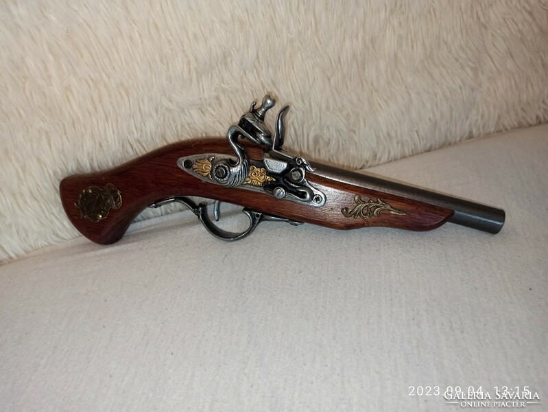 A flintlock pistol in excellent condition from a legacy