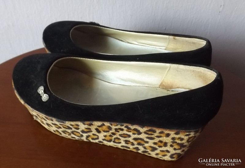 35-ös női cipő leopárd talpú új cipő 