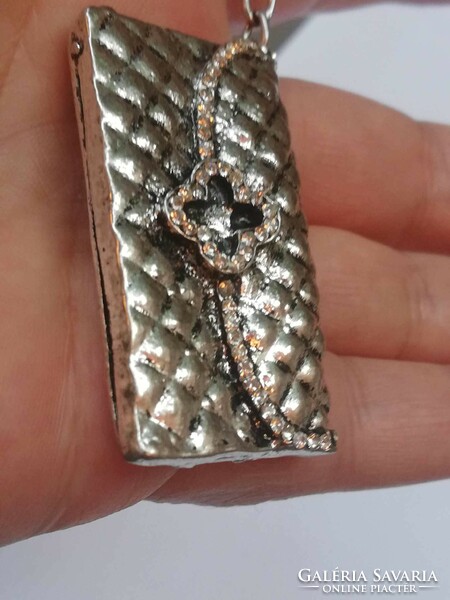 Girly metal key ring bag decoration