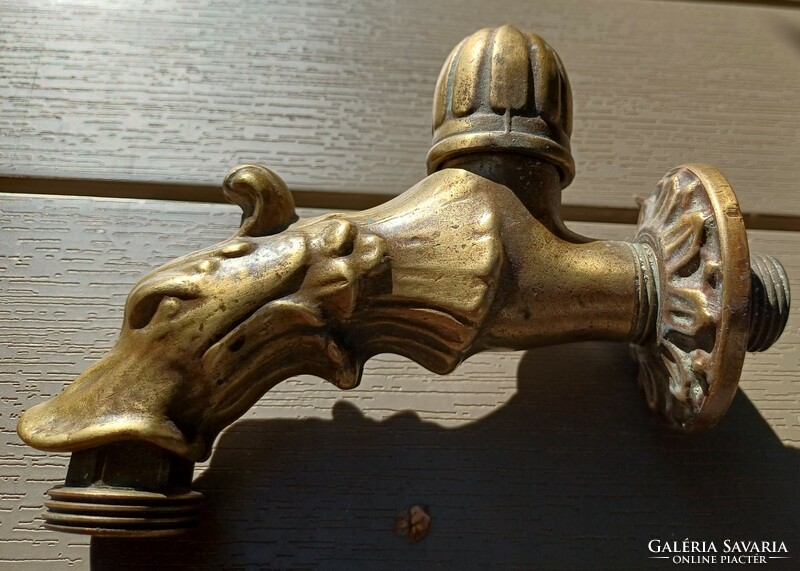 Gyönyörű  rèz bronz figuràlus csap. kút falikút Sàrkàny szökőkut ,dekoràció fil szinhàz kellèk