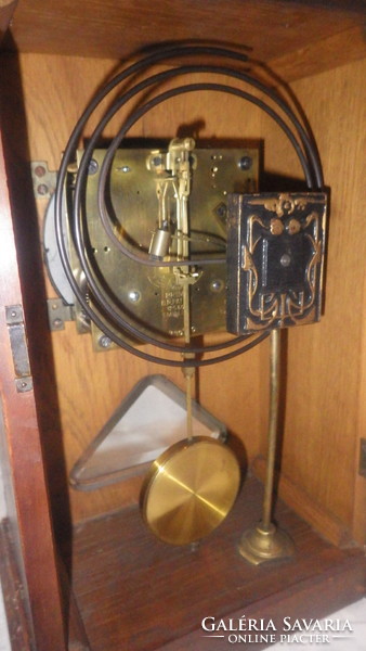 Prima d.R. Patent pendulum clock