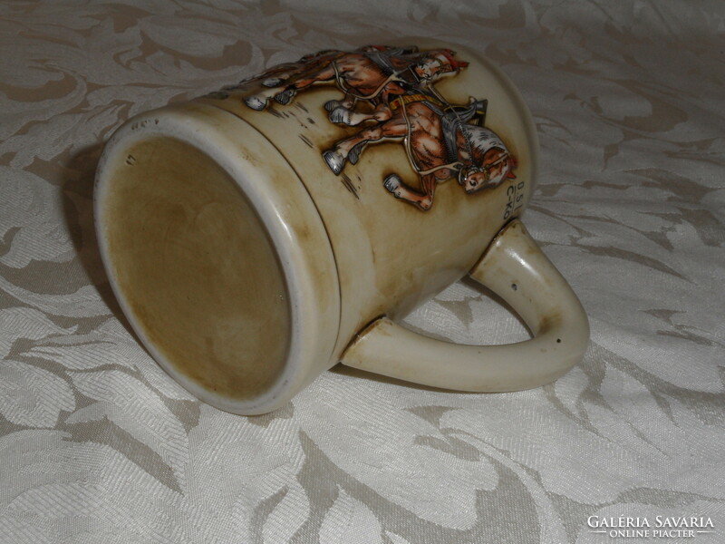 Porcelain beer mug with convex pattern (0.5 Liter)