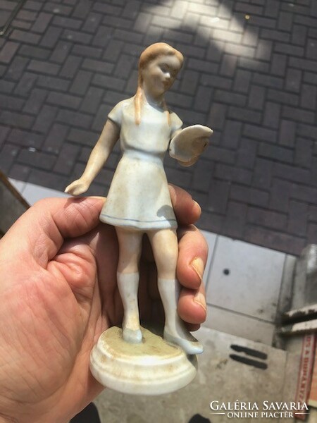 Drasche porcelán éneklő kislány, 16 cm-es magasságú