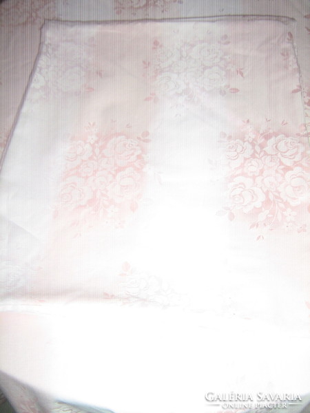 Gyönyörű rózsacsokros halványrózsaszín damaszt ágyneműgarnitúra 2 párnával