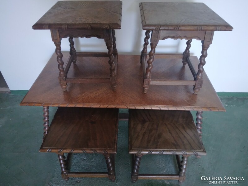 Colonial table with 4 chairs