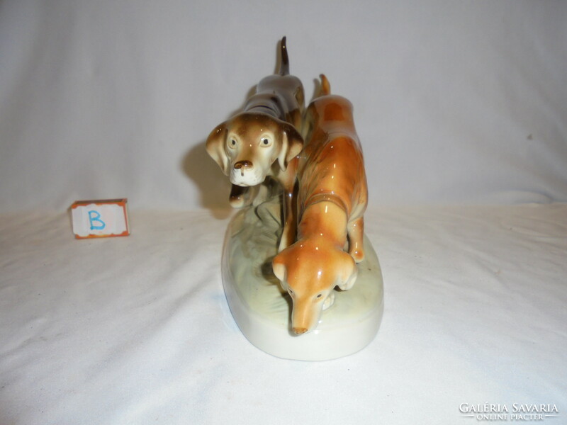 Royal Dux kutya pár, vadász kutyák -  porcelán szobor, nipp, figura