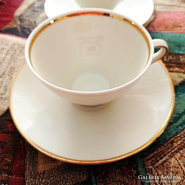 Porcelán teás csésze tányérral, Winterling, vastag aranyozással