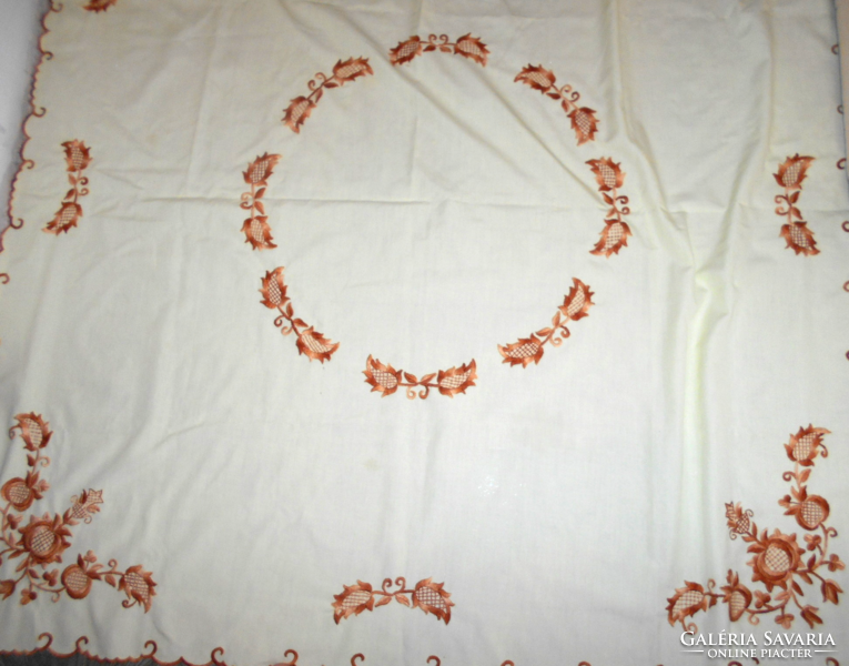 Large embroidered tablecloth 133 cm x 133 cm