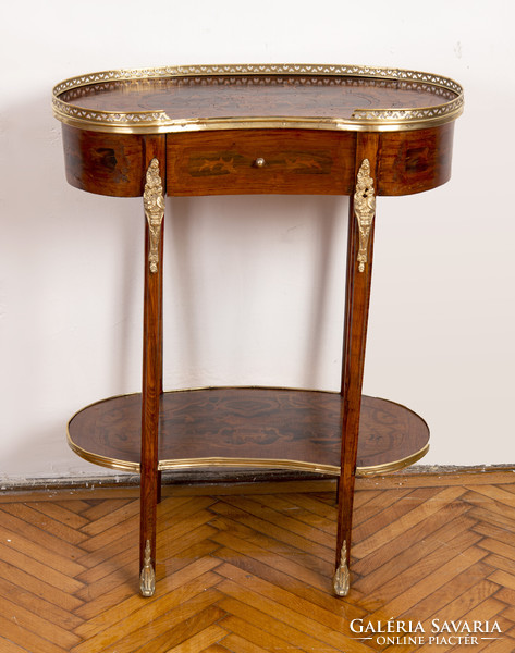 Salon table decorated with French marquetry