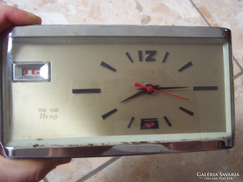 Desk retro clock