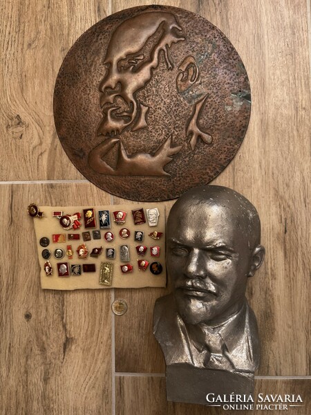 Lenin bust (1970s-1980s), Lenin relief (1950s), 34 badges (1960s-1970s)