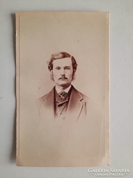 Antik vizitkártya (CdV) fotó, férfi portré, 1860-as évek, ismeretlen fotográfus