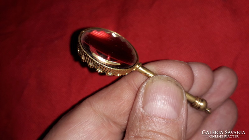 Antique, very nice condition, once worn on a chain, gold-plated reader handle small magnifying pendant 6.5 cm
