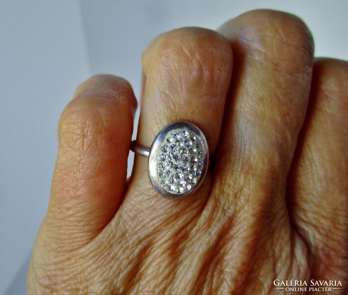 Beautiful silver ring with white stones